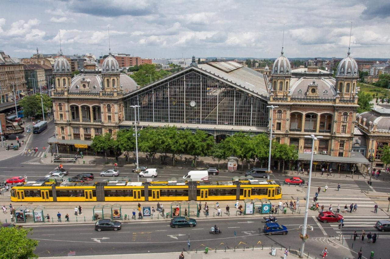 Luxe, Historic Home Downtown Landmarks 19 Century Budapest Bagian luar foto
